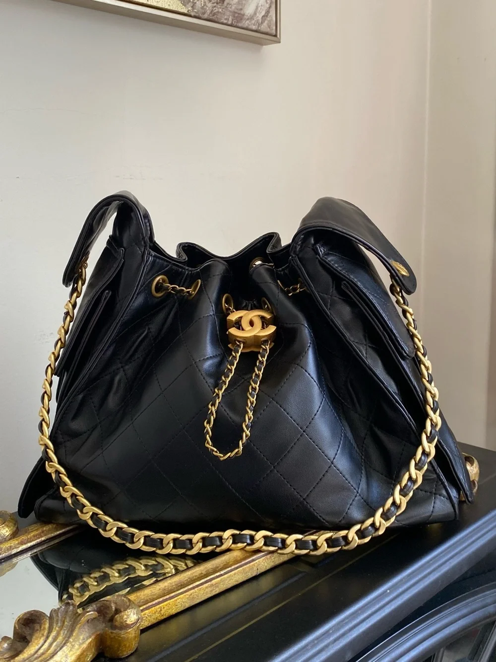 BLACK QUILTED CHAIN SHOULDER BAG - Picture 1 of 17